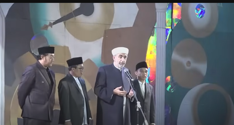 Excellent! Pentas Seni Akbar Ponpes Baitul Hidayah Dihadiri Ulama Asal Amerika Serikat