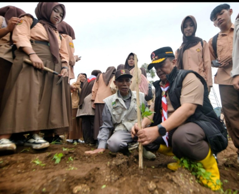 Kwarda Jabar Turunkan 500 anggota Gelar GAUL Lestarikan Lingkungan Targetkan Penghijauan