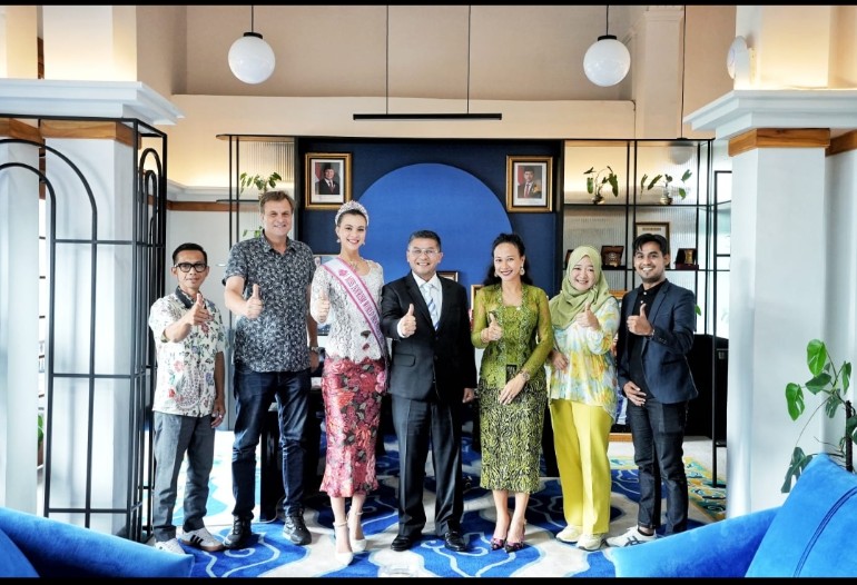 Wagub Jabar Dukung Sophia Rebecca di Miss World Tourism 2026 China