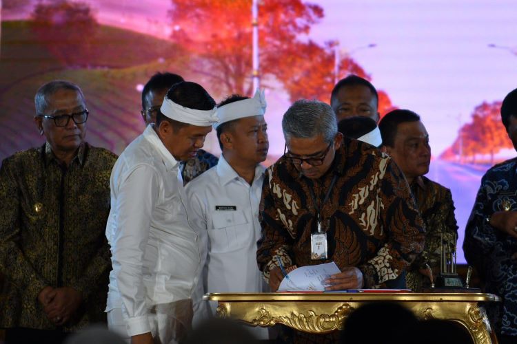 Kota Bandung Sepakati Proyek PSEL Sarimukti KBB