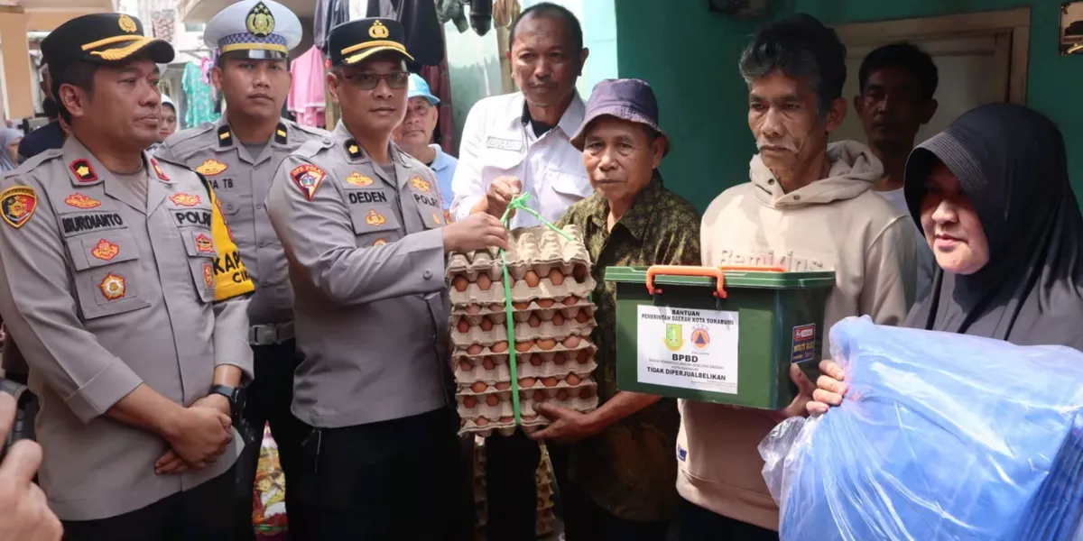 Polres Salurkan Bantuan bagi Korban Kebakaran di Ciaul Sukabumi