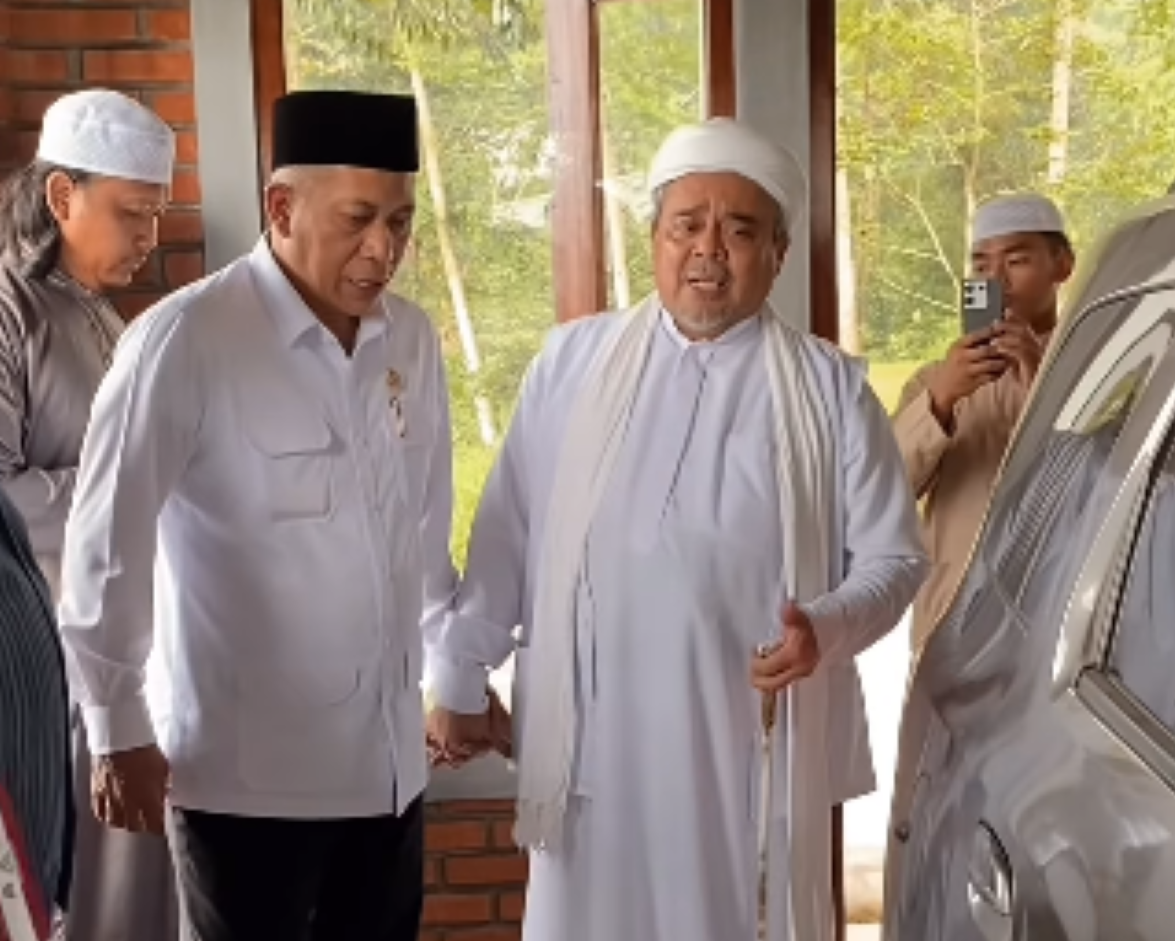 Menkop Ferry Juliantono Kunjungi Pondok Pesantren Habib Rizieq Shihab