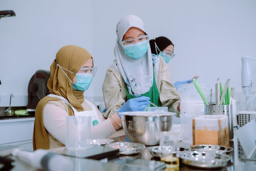 Serunya Praktik Membuat Sabun Natural di Coral’s Soapery Bandung