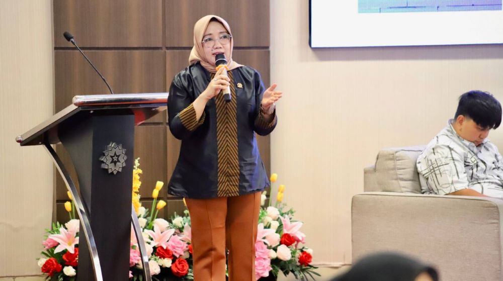 Nina Fitriana Kupas "Legislasi Hijau" untuk Masa Depan Lingkungan di UIN SGD Bandung
