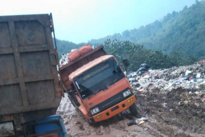 Antisipasi Tutupnya TPA Sarimukti, Pemkot Cimahi Turunkan Tim Khusus Sampah Sampai ke Warga   