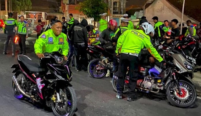 Polres Tasikmalaya Kota Gelar KRYD dan Amankan 77 Unit Sepeda Motor Modifikasi